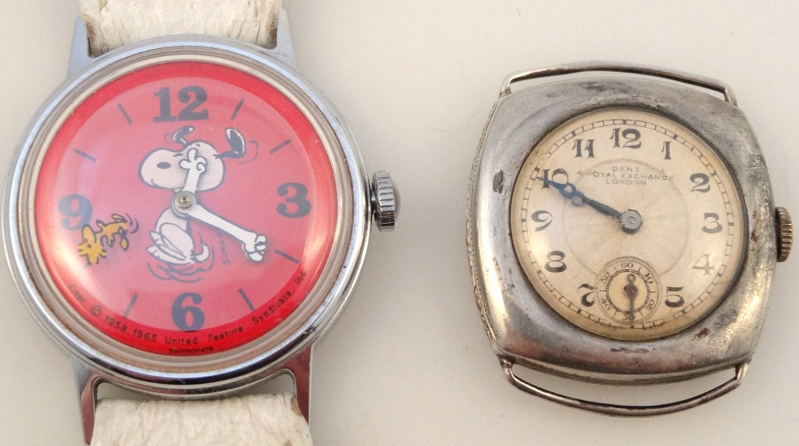 Appraisal: A United Feature Snoopy wristwatch the cm dia dial with