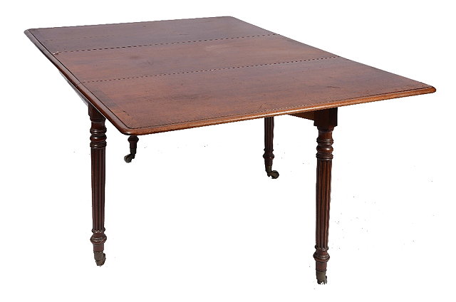 Appraisal: A GEORGE IV MAHOGANY RECTANGULAR DROP LEAF DINING TABLE with