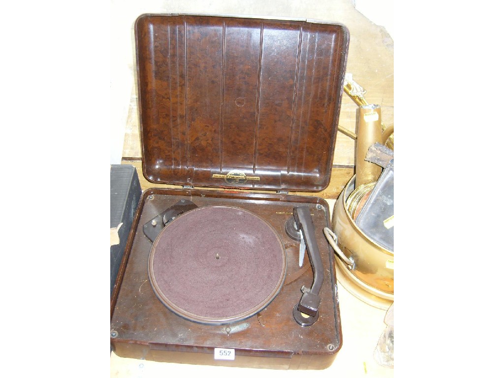 Appraisal: A bakelite cased Columbia Viva-Tonal Grafonola gramophone