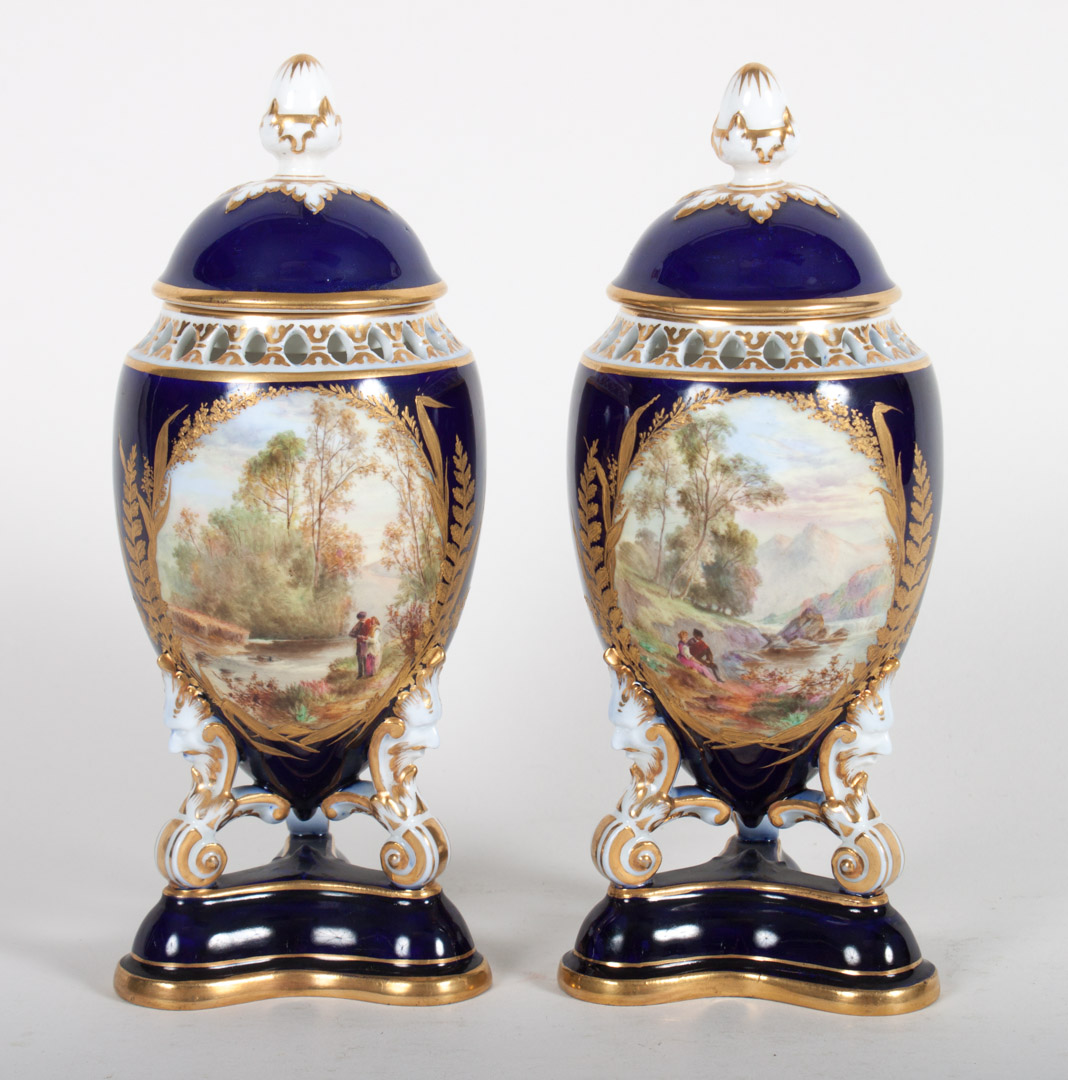 Appraisal: Pair of Grainger Worcester china potpourri urns late th century