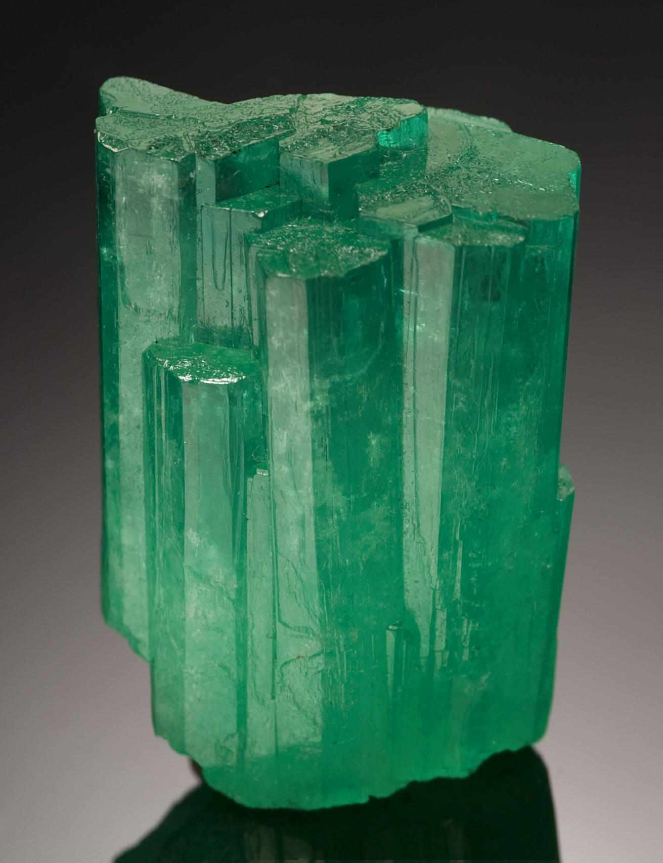 Appraisal: Very Fine Beryl var Emerald Muzo Mine Boyaca ColombiaA classic