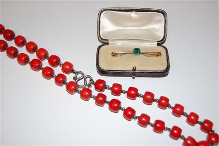 Appraisal: An Edwardian bar brooch collet set to the centre with