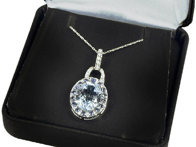 Appraisal: Gorgeous K white gold lady's pendant set with a center