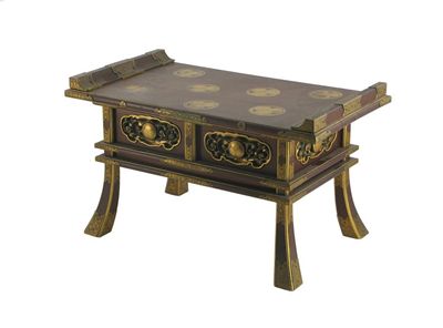 Appraisal: A Japanese brown and gold lacquer low table with gilt