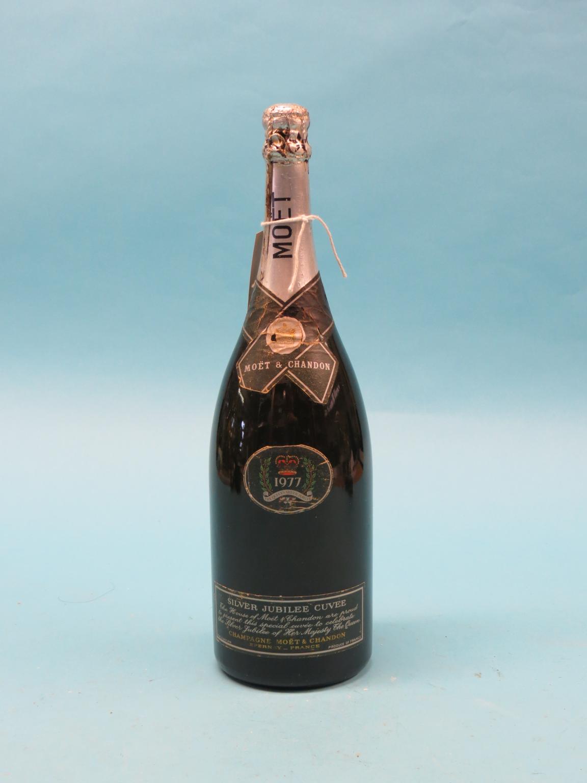 Appraisal: Moet Chandon - Silver Jubilee Champagne magnum