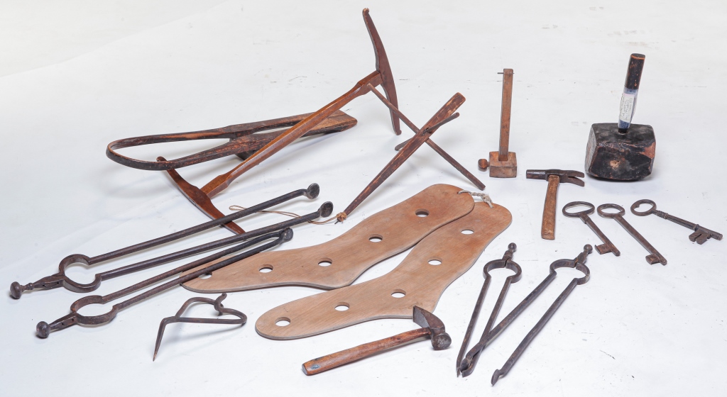 Appraisal: AMERICAN MISCELLANEOUS HOUSEHOLD TOOLS Nineteenth century Includes wooden items such