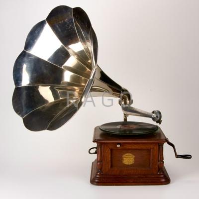 Appraisal: COLUMBIA PHONOGRAPH CO Model BI disc phonograph with Morning Glory