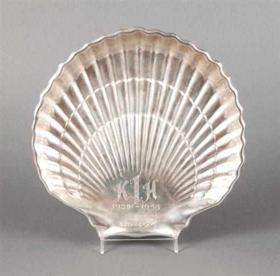 Appraisal: American sterling silver shell-form serving dish Gorham date code X