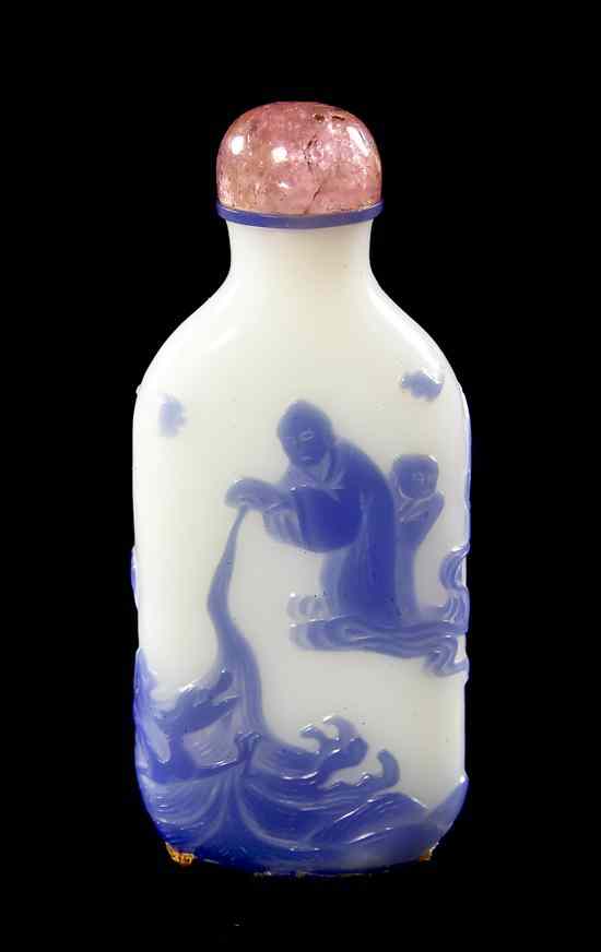 Appraisal: A Blue and White Cameo Glass Snuff Bottle of compressed