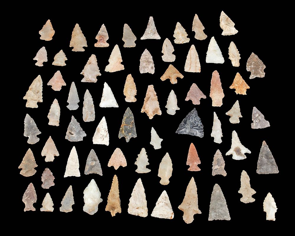 Appraisal: Native American Archaic Woodlands Arrowheads Native American Southern to Western