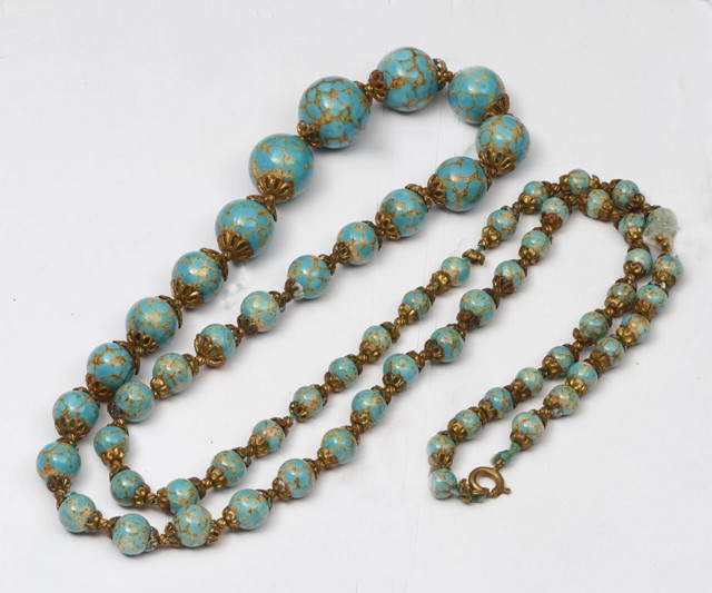 Appraisal: A S GRADUATED CERAMIC BEAD NECKLACE