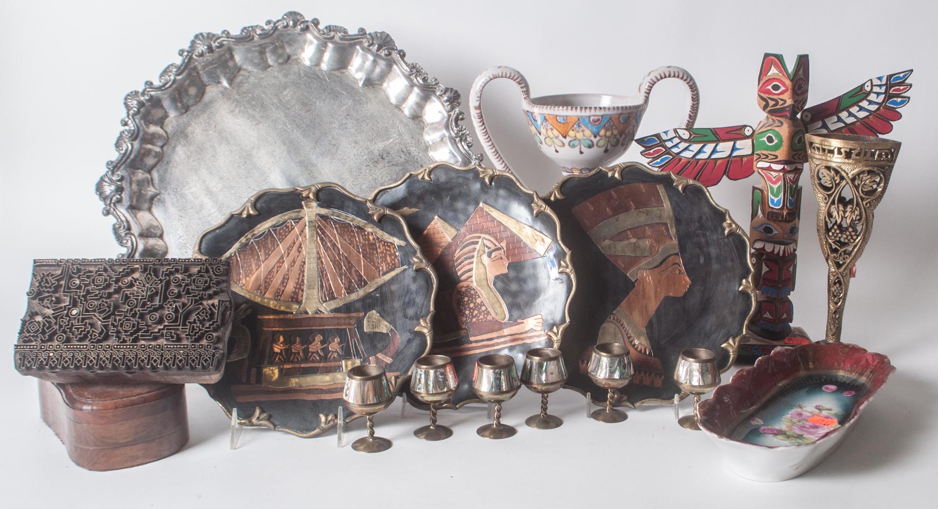 Appraisal: Assortment of items including Italian pottery wood items Judaica silver-plated