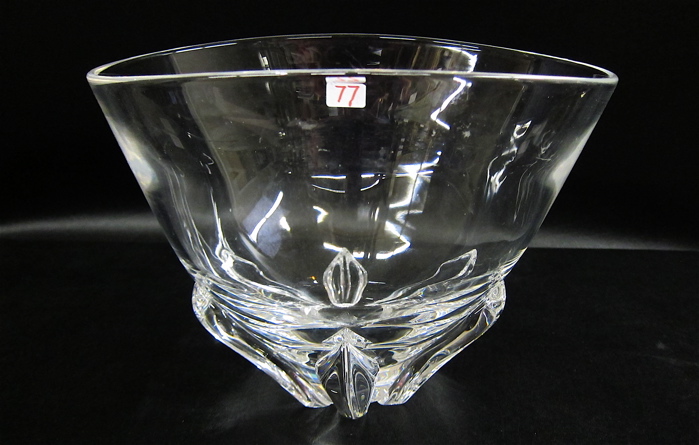 Appraisal: STEUBEN CLEAR CRYSTAL CENTER PIECE BOWL signed underfoot Dimensions L