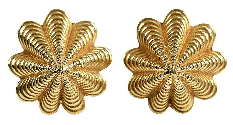 Appraisal: Tiffany Co Schlumberger kt Earclips scalloped design one stamped K