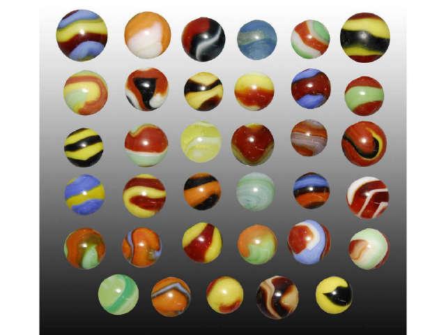 Appraisal: Lot of Assorted Machine Made Marbles Description Most are made