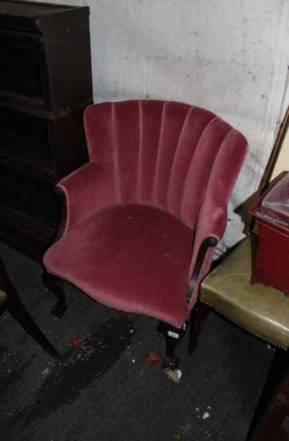 Appraisal: A PAIR OF PINK UPHOLSTERED MAHOGANY LOW OCCASIONAL CHAIRS with