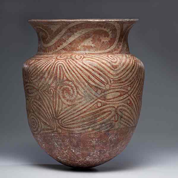 Appraisal: Chinese Neolithic Pot Chinese a neolithic stoneware vessel with a