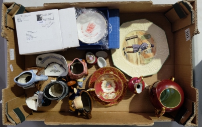 Appraisal: A collection of pottery items to include Wedgwood seriesware plate