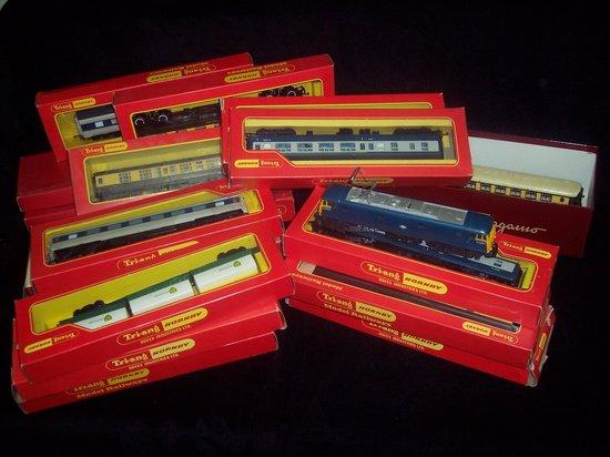 Appraisal: A Triang Hornby GWR locomotive Lord of the Isles other