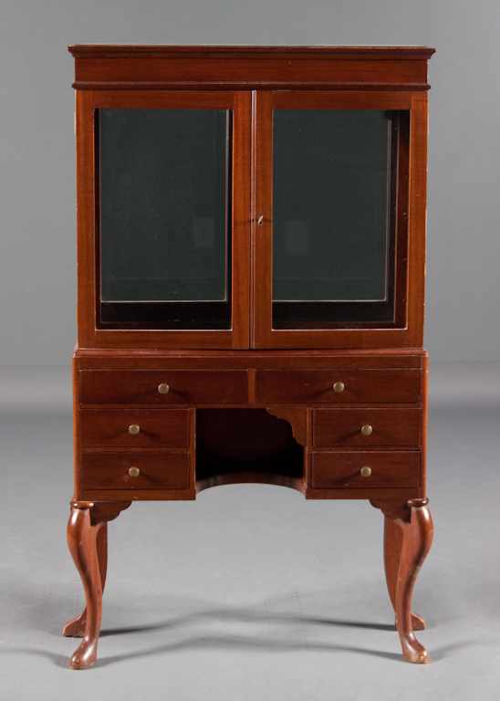 Appraisal: Queen Anne style mahogany diminutive curio cabinet in H in