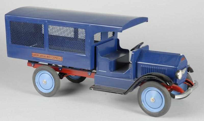 Appraisal: Pressed Steel Sturditoy American Railway Truck Description Older restoration to