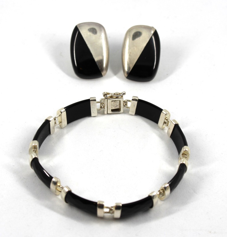 Appraisal: CONTEMPORARY MODERN SILVER FAUX-ONYX JEWELRY Contemporary modern sterling silver and