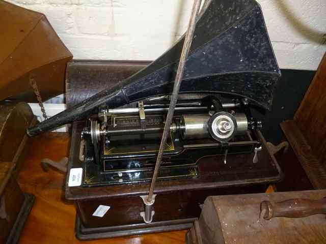 Appraisal: AN EDISON MODEL 'H' PHONOGRAPH serial No H in dome