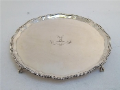 Appraisal: A silver salver by the Goldsmiths Silversmiths Company Ltd London