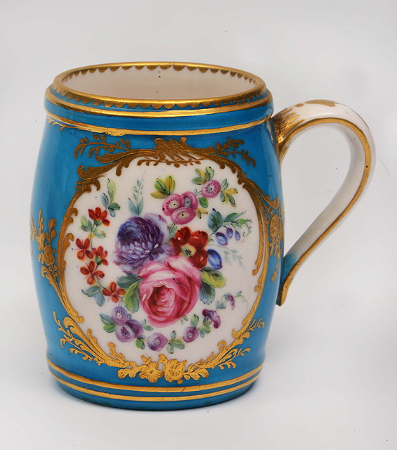 Appraisal: A SOFT PASTE PORCELAIN COFFEE CAN or custard cup on