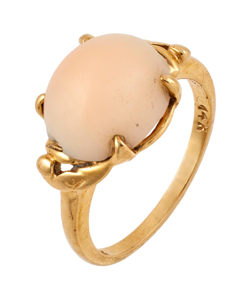 Appraisal: KT YELLOW GOLD AND CORAL RING APPROX TOTAL DWT KT