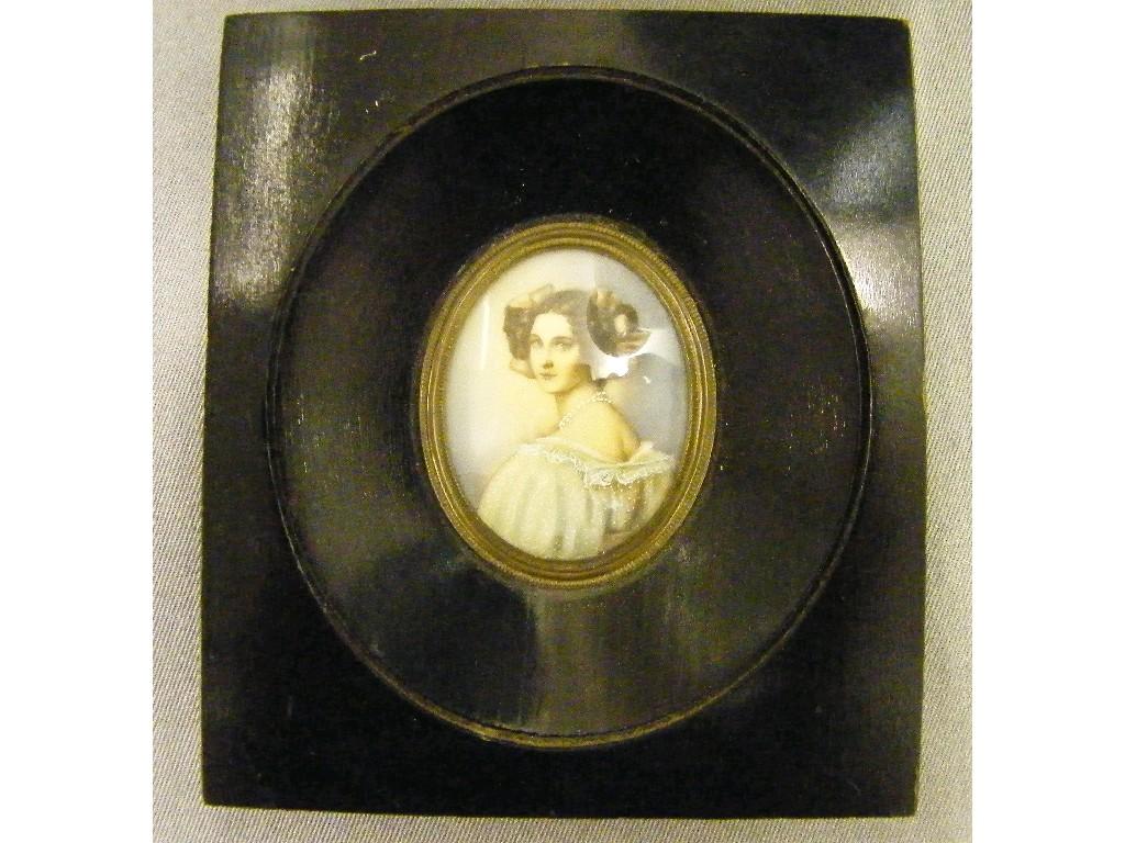 Appraisal: Continental Miniature School - head and shoulders portrait of a