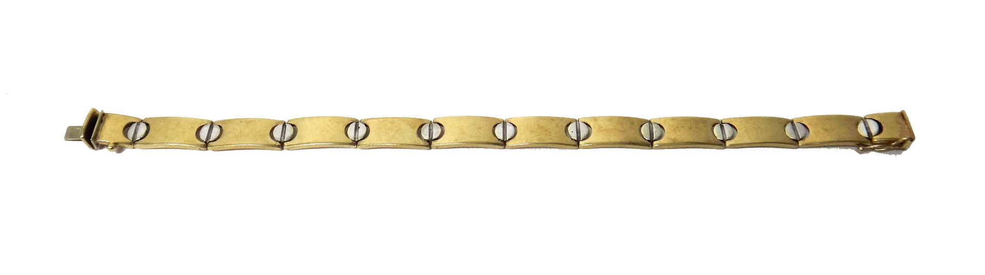 Appraisal: A ct gold bracelet in a curved bar link design