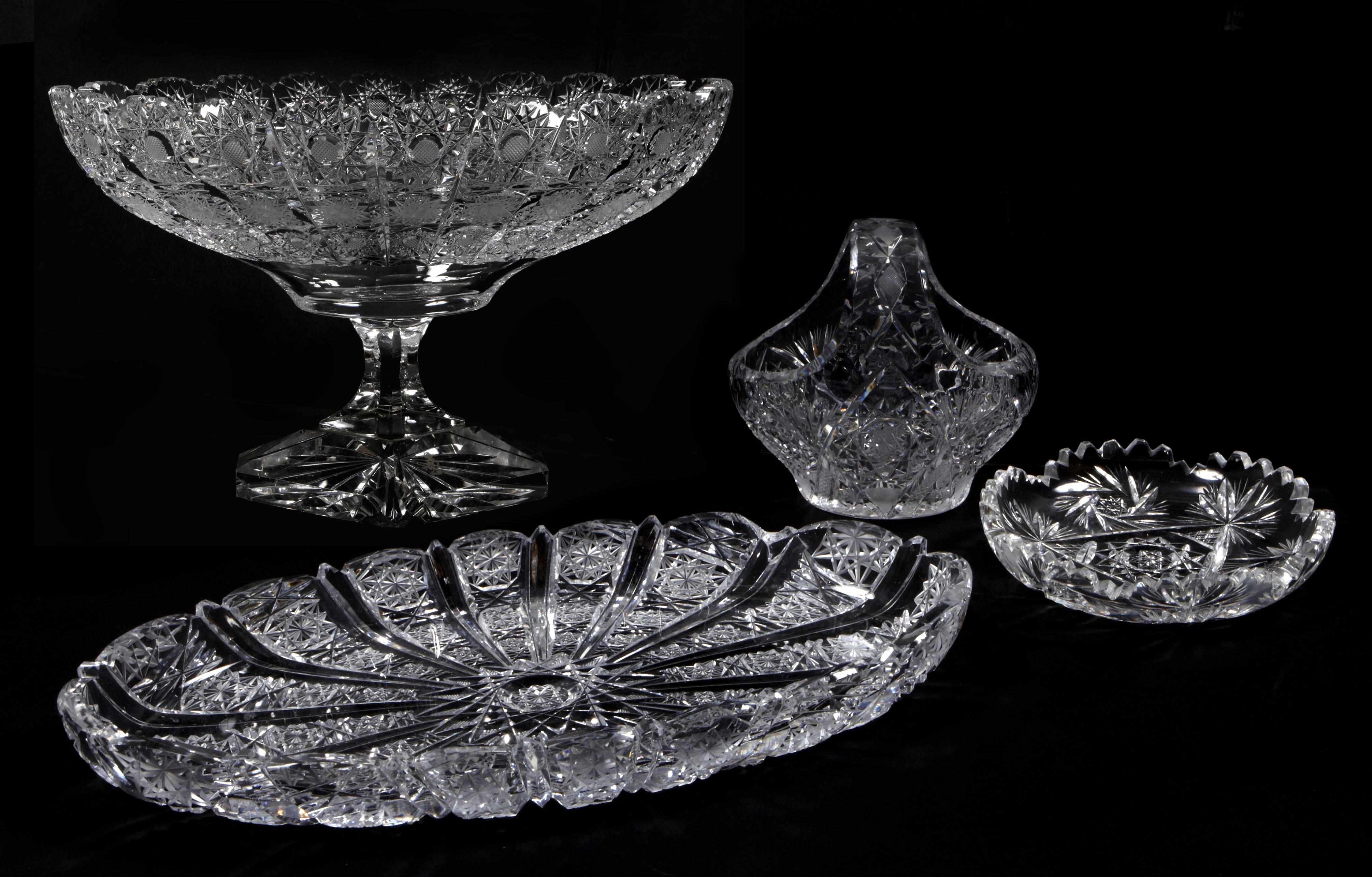 Appraisal: An assembled group of cut glass table articles Comprising one