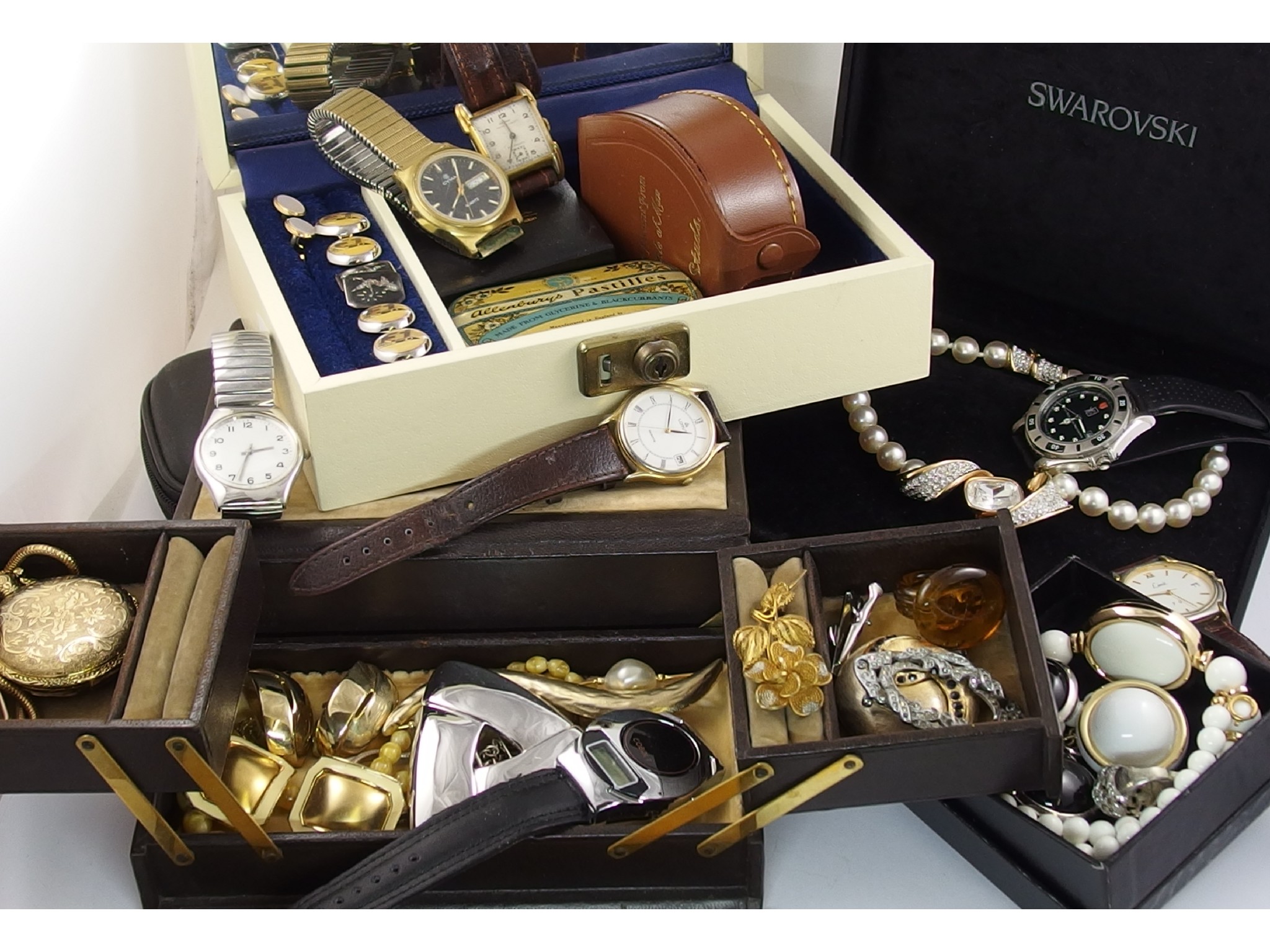 Appraisal: A Swarovski necklace in original box and a collection of