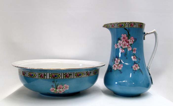 Appraisal: VICTORIAN PORCELAIN WASHBOWL AND PITCHER SET pieces exterior decorated with