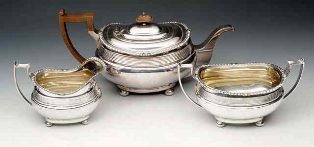 Appraisal: A SILVER THREE PIECE TEA SET CONSISTING OF an oval