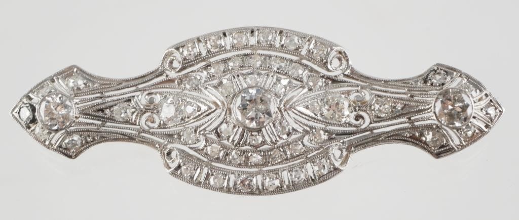 Appraisal: VICTORIAN K WHITE GOLD DIAMOND BROOCH PINAntique K white gold