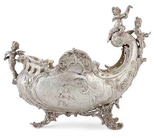 Appraisal: A Continental silver fruit basket bearing pseudo Continental hallmarks with