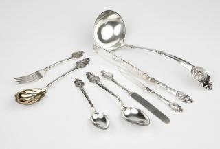 Appraisal: A partial Gorham ''Medallion'' flatware service Circa each with maker's