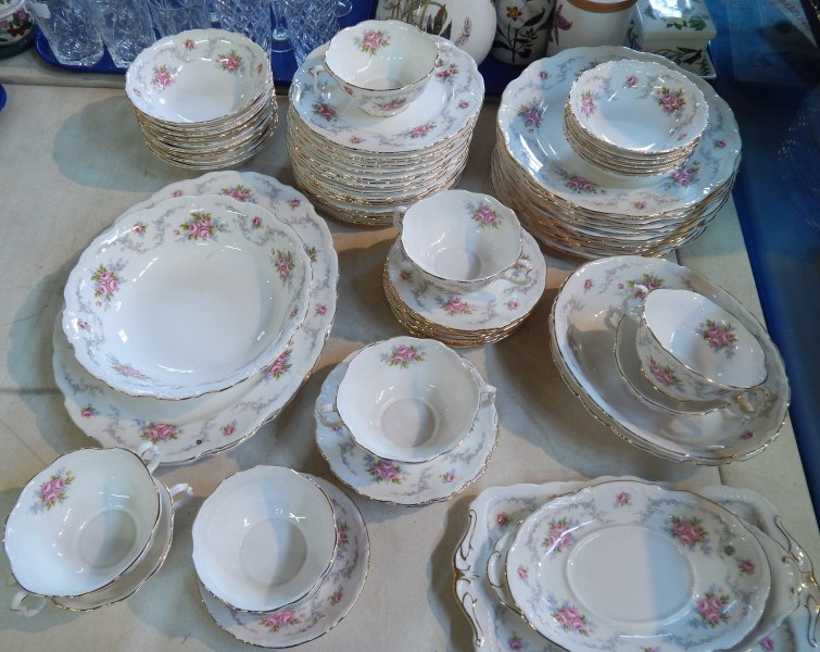 Appraisal: A Royal Albert Tranquility pattern part dinner and tea service