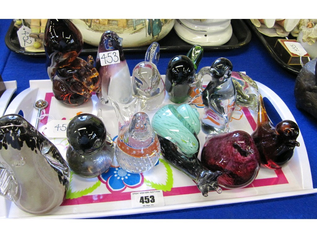 Appraisal: Lot comprising twelve assorted art glass animal figures etc