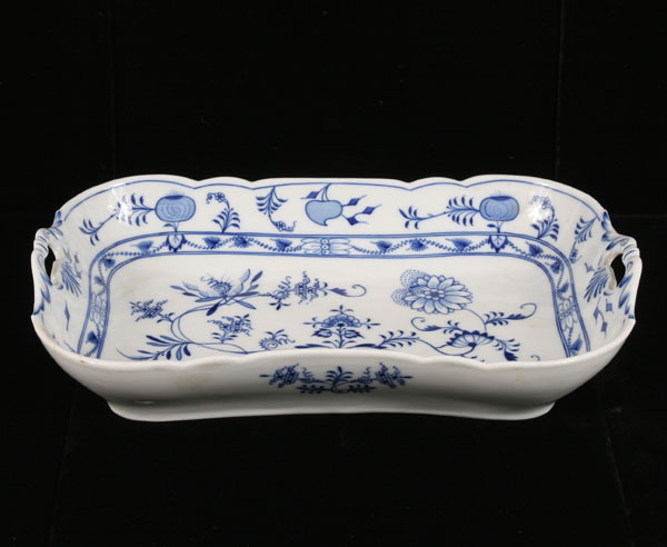 Appraisal: Meissen porcelain serving dish blue onion open handles L Multiple