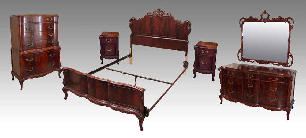 Appraisal: FLAME GRAIN MAHOGANY BEDROOM SUITE piece set to include full