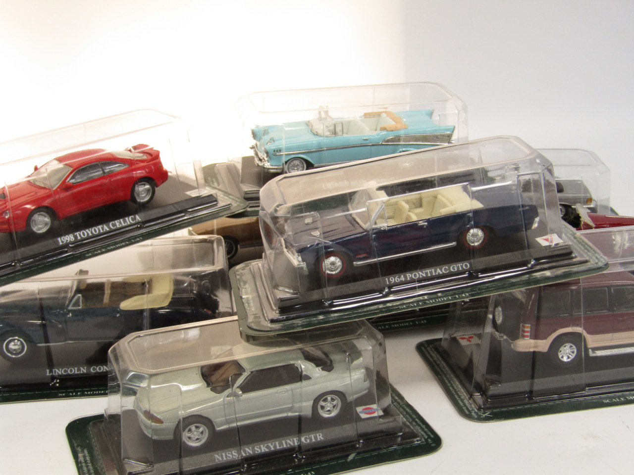 Appraisal: Various die cast vehicles to include mainly scale cars Cobra