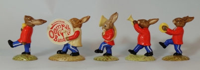 Appraisal: Royal Doulton Bunnkins Red Band set comprising Drummer DB Drum