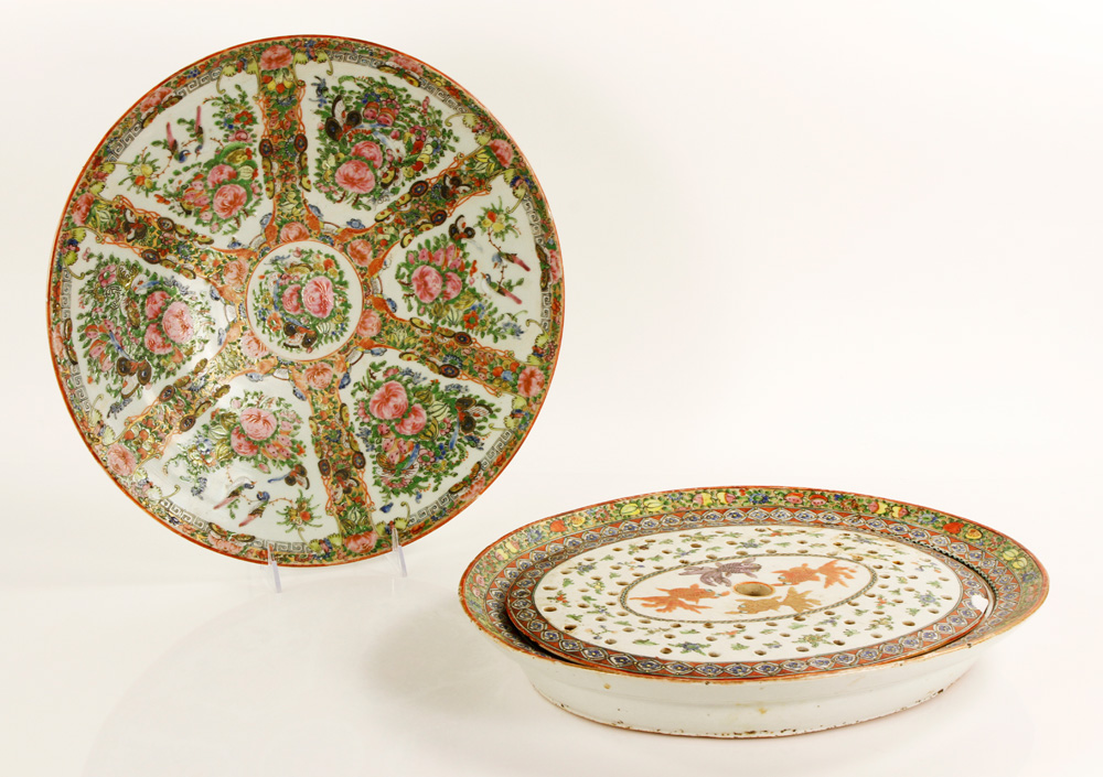 Appraisal: - th C Chinese Plates Two late th century Chinese