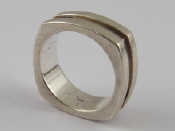 Appraisal: An Italian hallmarked silver ring stamped Gucci Made In Italy