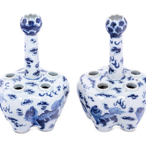 Appraisal: A Pair of Chinese Blue and White Porcelain Tulip Vases