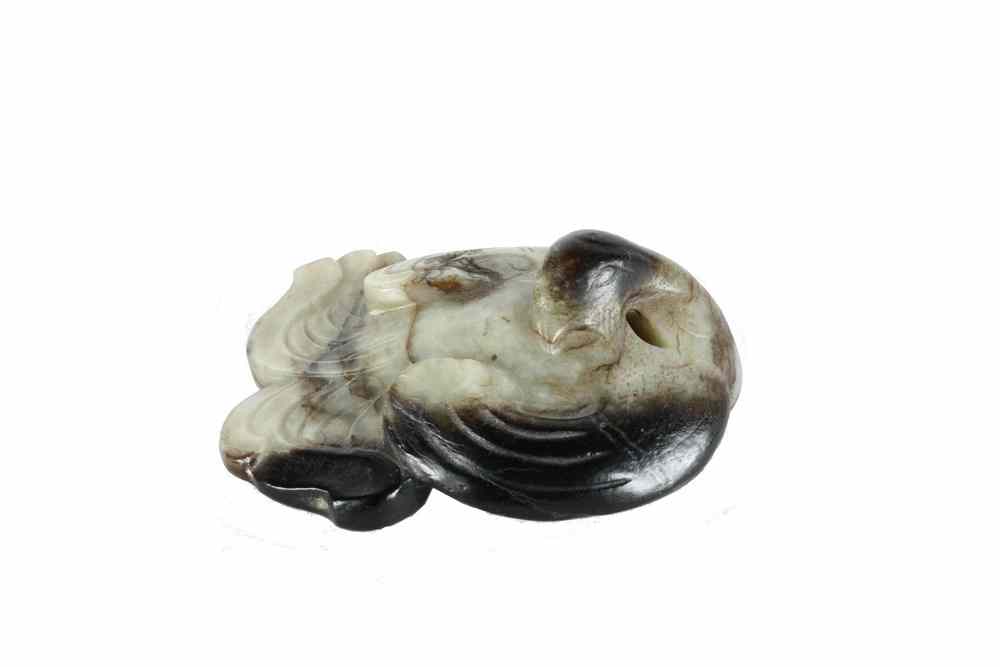 Appraisal: JADE BIRD CARVING - Ming dynasty - A D fine