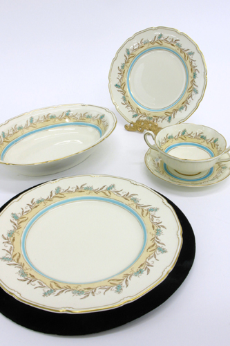 Appraisal: ENGLISH ROYAL DOULTON PORCELAIN DINNER SET pieces in the Prelude